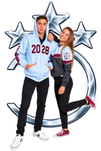 Estudiantes de promoción 2028 con prendas prom personalizadas en Bogotá